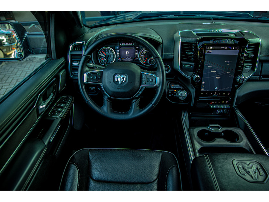 Dodge RAM 1500 5.7 V8 4x4 Crew Cab Laramie