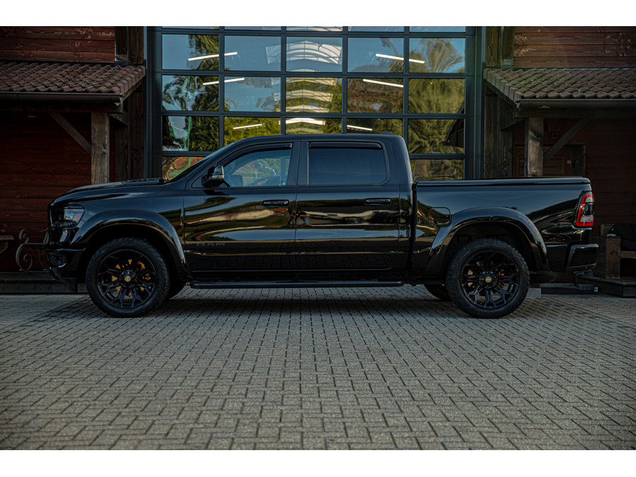 Dodge RAM 1500 5.7 V8 4x4 Crew Cab Laramie