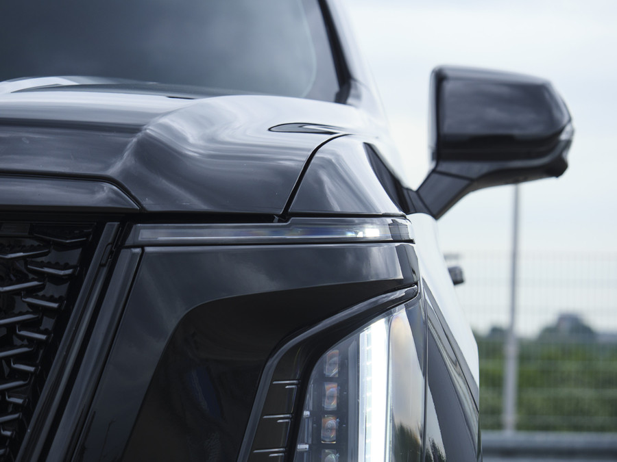 Cadillac Escalade V | 6.2L Supercharged V8 | LT4
