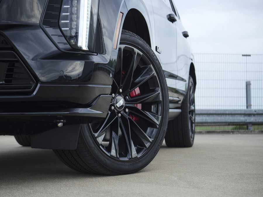 Cadillac Escalade V | 6.2L Supercharged V8 | LT4