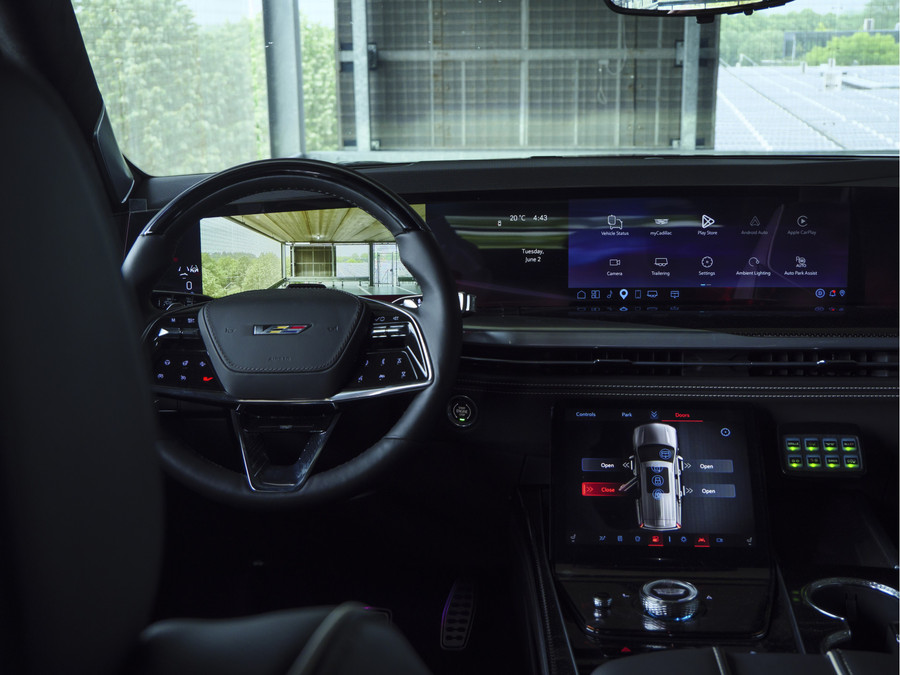 Cadillac Escalade V | 6.2L Supercharged V8 | LT4