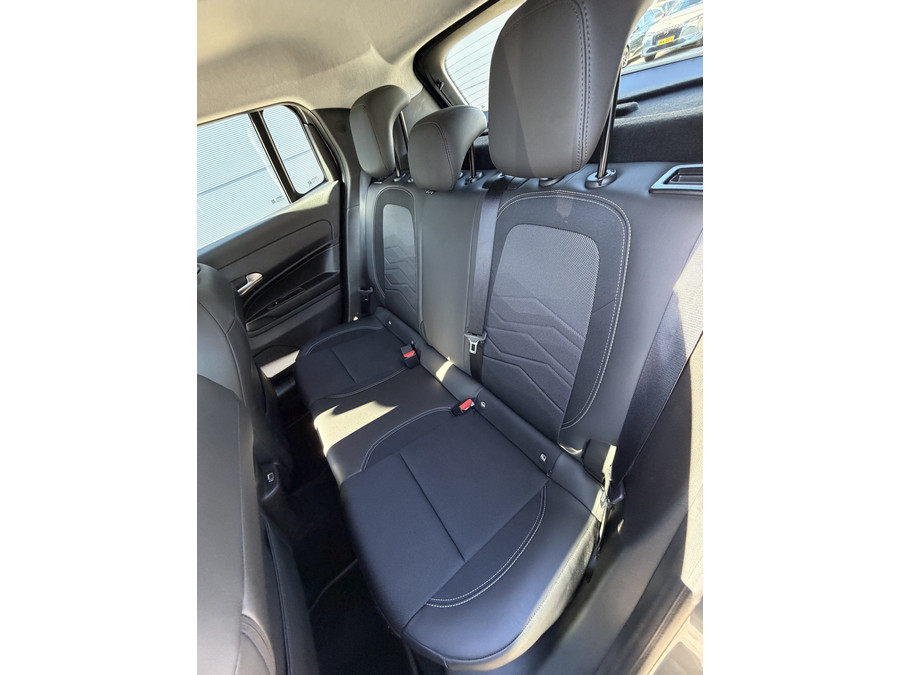 Jeep Avenger 100pk Altitude (Camera - Keyless Entry - Adaptieve Cruise Controle - Elektrische Klep - JBL - LED - 