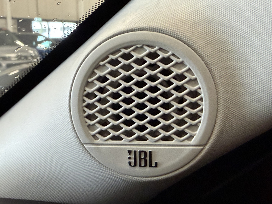 Jeep Avenger 100pk Altitude (Camera - Keyless Entry - Adaptieve Cruise Controle - Elektrische Klep - JBL - LED - 