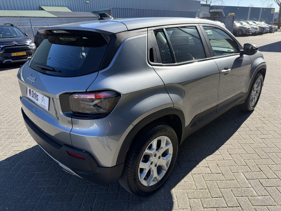 Jeep Avenger 100pk Altitude (Camera - Keyless Entry - Adaptieve Cruise Controle - Elektrische Klep - JBL - LED - 