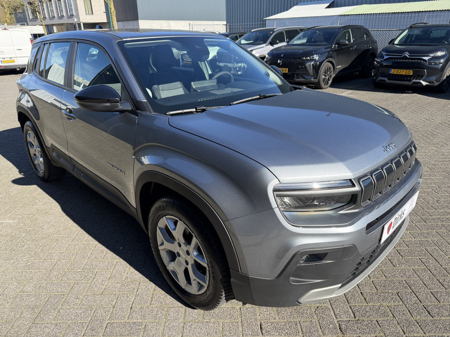 Jeep Avenger 100pk Altitude (Camera - Keyless Entry - Adaptieve Cruise Controle - Elektrische Klep - JBL - LED - 