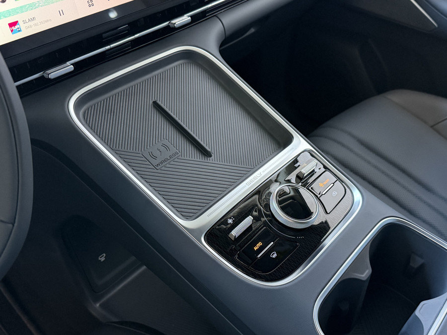 Geely Starray EM-i MAX+ PHEV LONG RANGE NIEUWE AUTO | 29,8 kWh ACCU | 136 KM WLTP | PANORAMADAK | STOELVERWARMING/KOELI