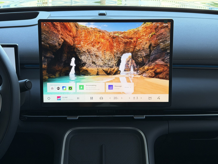 Geely Starray EM-i MAX+ PHEV LONG RANGE NIEUWE AUTO | 29,8 kWh ACCU | 136 KM WLTP | PANORAMADAK | STOELVERWARMING/KOELI