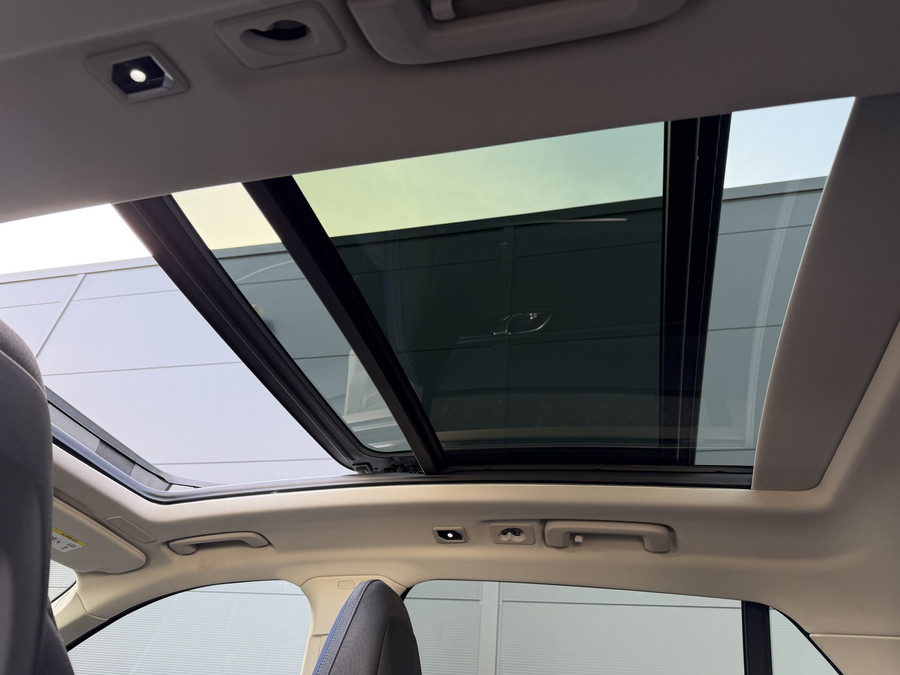 Lynk & Co 01 262pk PHEV (Elektrisch Schuifdak - Infinity Sound - 360gr Camera - Stoelverwarming - Elektrische Kle