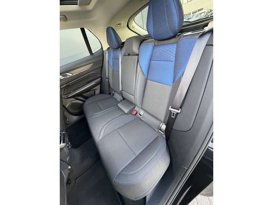 Lynk & Co 01 262pk PHEV (Elektrisch Schuifdak - Infinity Sound - 360gr Camera - Stoelverwarming - Elektrische Kle