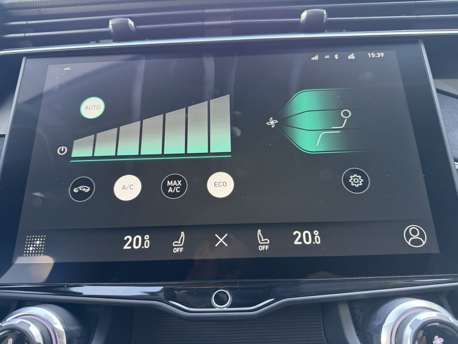 Lynk & Co 01 262pk PHEV (Elektrisch Schuifdak - Infinity Sound - 360gr Camera - Stoelverwarming - Elektrische Kle