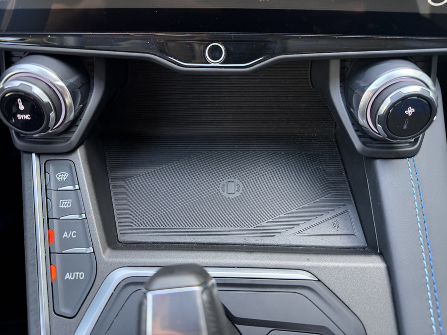 Lynk & Co 01 262pk PHEV (Elektrisch Schuifdak - Infinity Sound - 360gr Camera - Stoelverwarming - Elektrische Kle