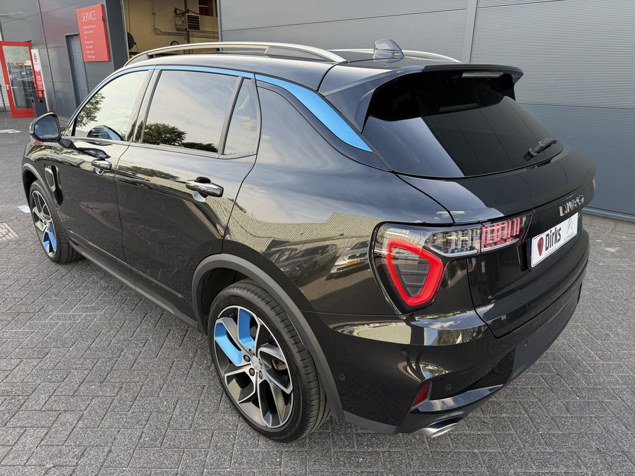 Lynk & Co 01 262pk PHEV (Elektrisch Schuifdak - Infinity Sound - 360gr Camera - Stoelverwarming - Elektrische Kle