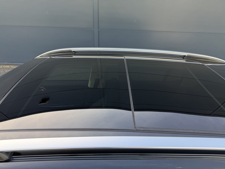 Lynk & Co 01 262pk PHEV (Elektrisch Schuifdak - Infinity Sound - 360gr Camera - Stoelverwarming - Elektrische Kle