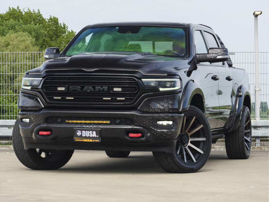Dodge RAM 1500 Limited | 5.7 V8 | 4x4 Crew Cab | 5'7 |