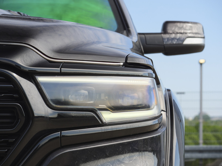 Dodge RAM 1500 Limited | 5.7 V8 | 4x4 Crew Cab | 5'7 |
