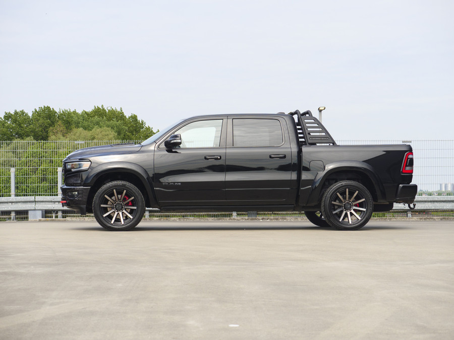 Dodge RAM 1500 Limited | 5.7 V8 | 4x4 Crew Cab | 5'7 |