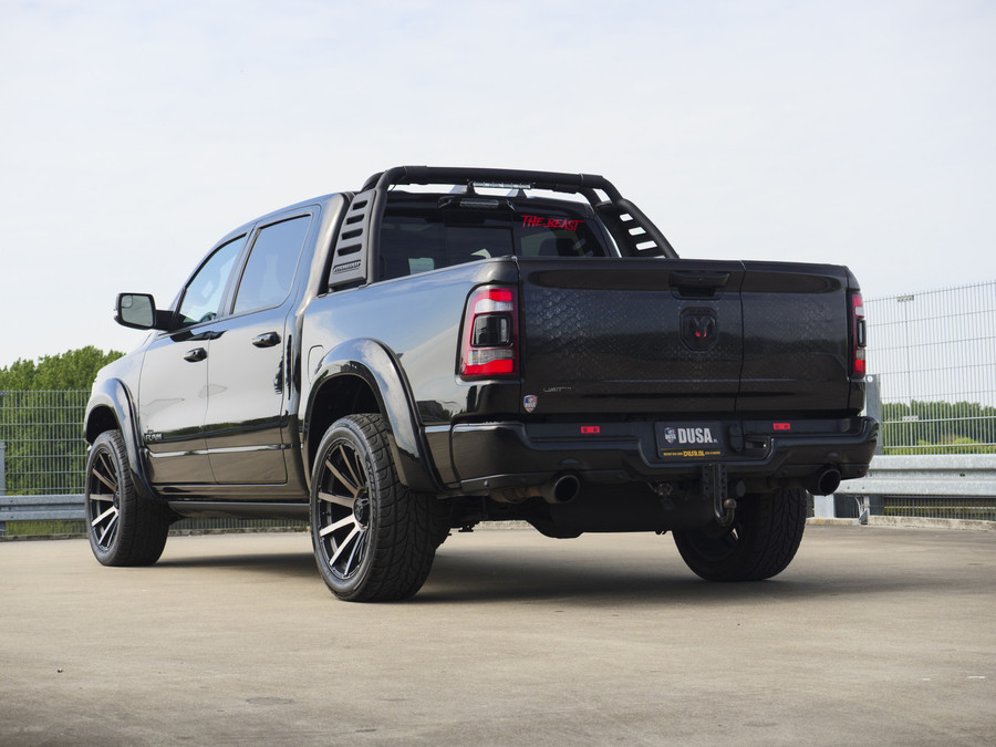 Dodge RAM 1500 Limited | 5.7 V8 | 4x4 Crew Cab | 5'7 |