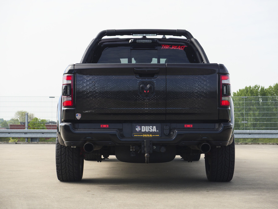 Dodge RAM 1500 Limited | 5.7 V8 | 4x4 Crew Cab | 5'7 |
