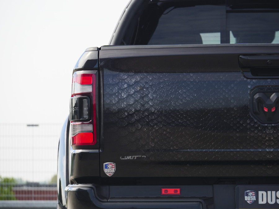 Dodge RAM 1500 Limited | 5.7 V8 | 4x4 Crew Cab | 5'7 |