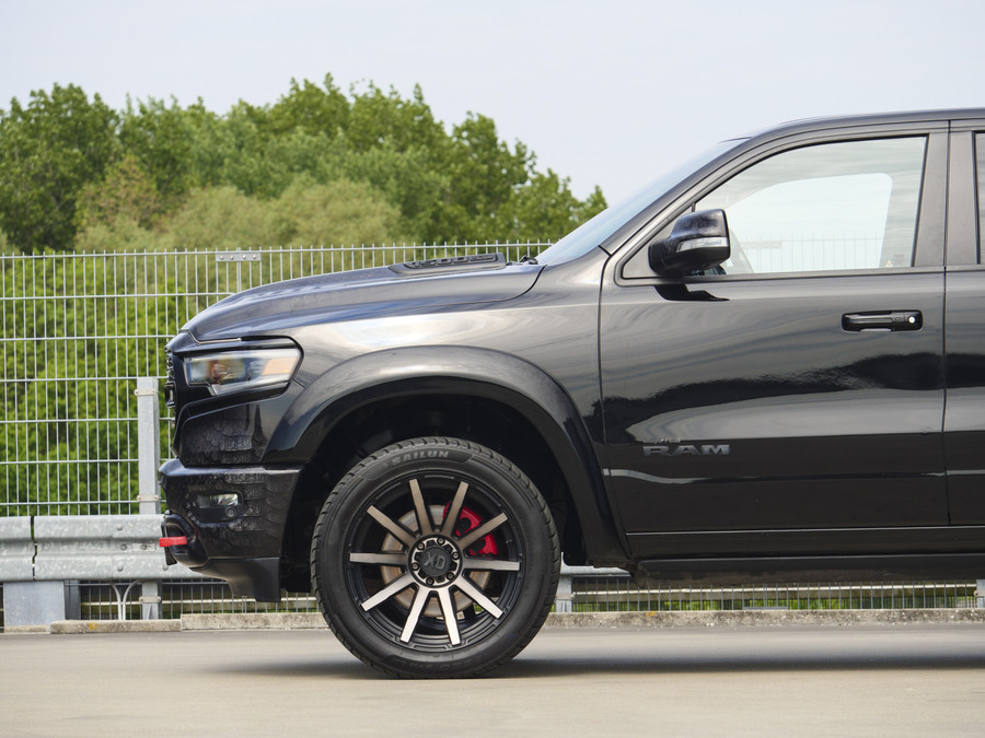 Dodge RAM 1500 Limited | 5.7 V8 | 4x4 Crew Cab | 5'7 |