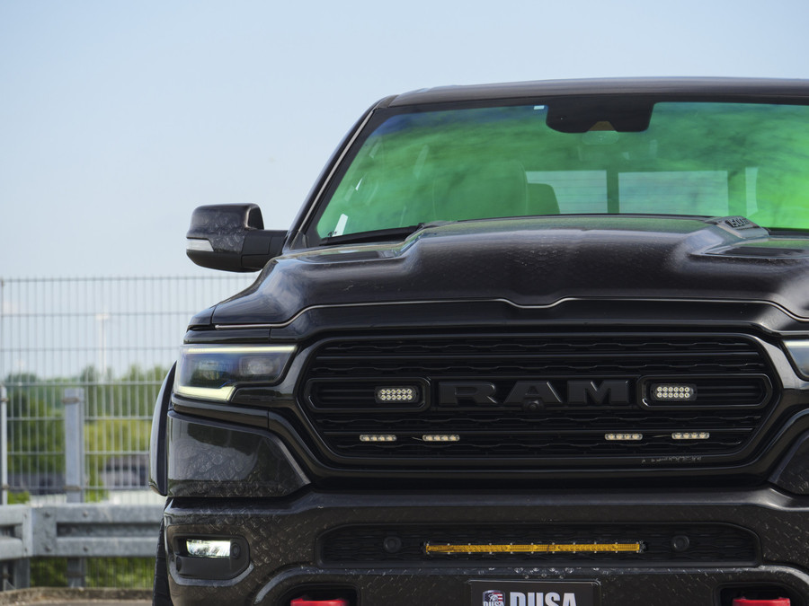 Dodge RAM 1500 Limited | 5.7 V8 | 4x4 Crew Cab | 5'7 |
