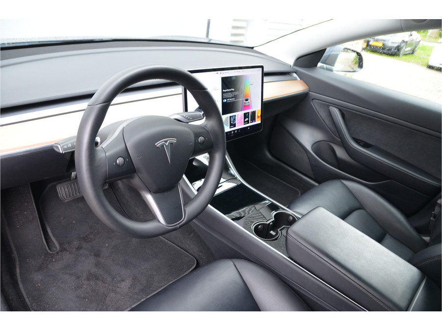 Tesla Model 3 Standard RWD Plus 60 kWh