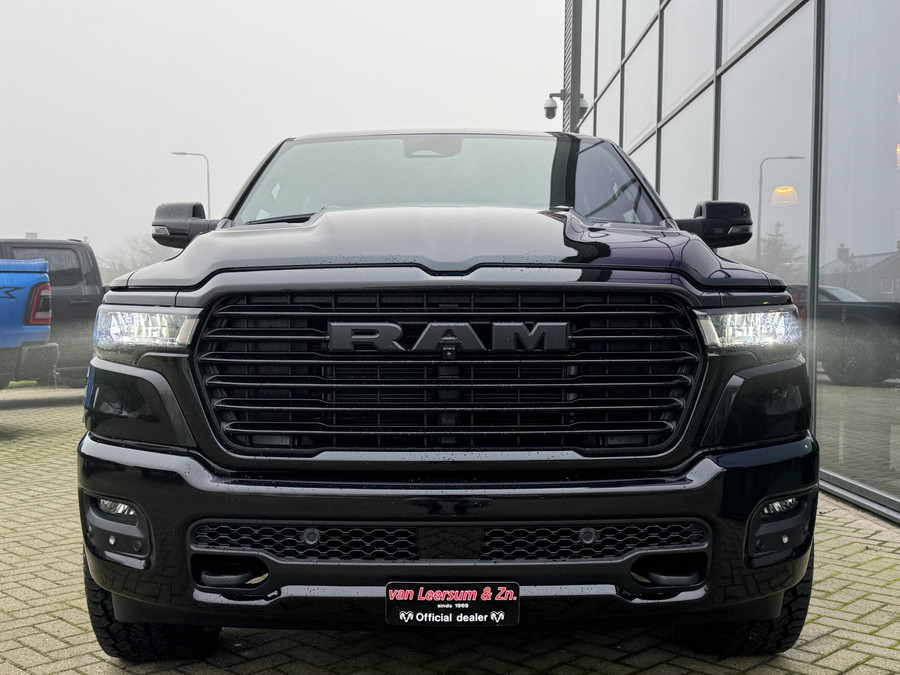 Dodge RAM 1500 Laramie Night Premium Hurricane