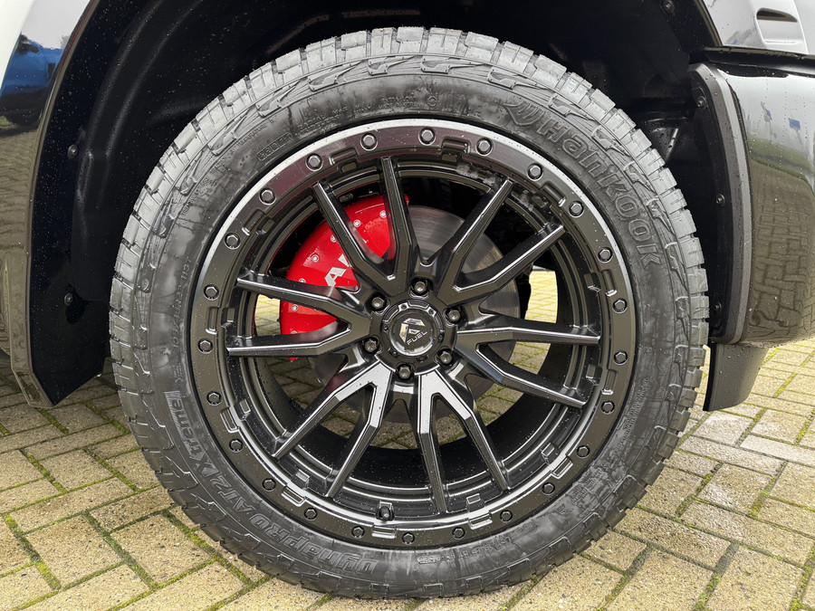 Dodge RAM 1500 Laramie Night Premium Hurricane