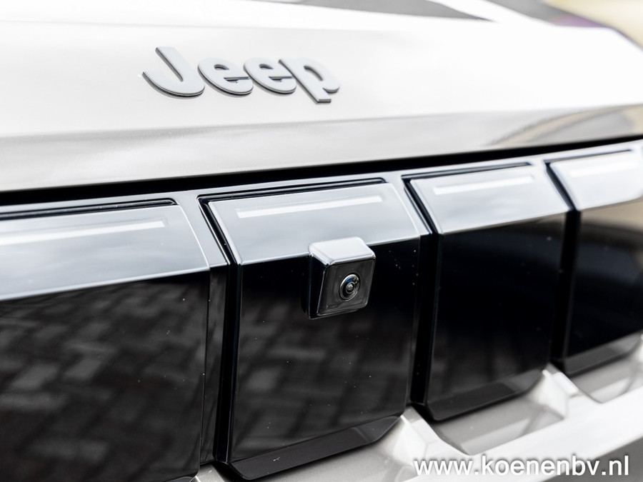 Jeep Compass 1.2 E-Hybrid Autom. First Edition CONVENIENCE PACK / TWO TONE