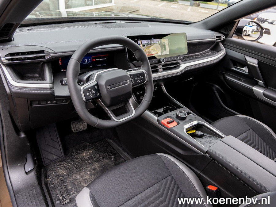Jeep Compass 1.2 E-Hybrid Autom. First Edition CONVENIENCE PACK / TWO TONE