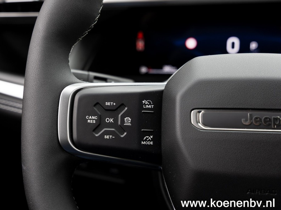 Jeep Compass 1.2 E-Hybrid Autom. First Edition CONVENIENCE PACK / TWO TONE