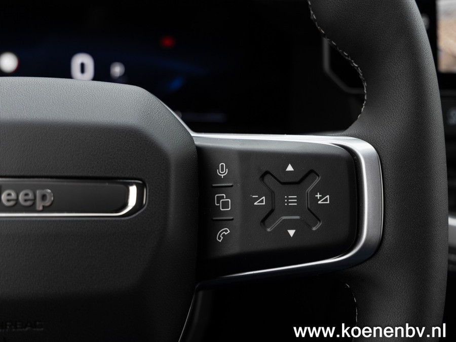 Jeep Compass 1.2 E-Hybrid Autom. First Edition CONVENIENCE PACK / TWO TONE