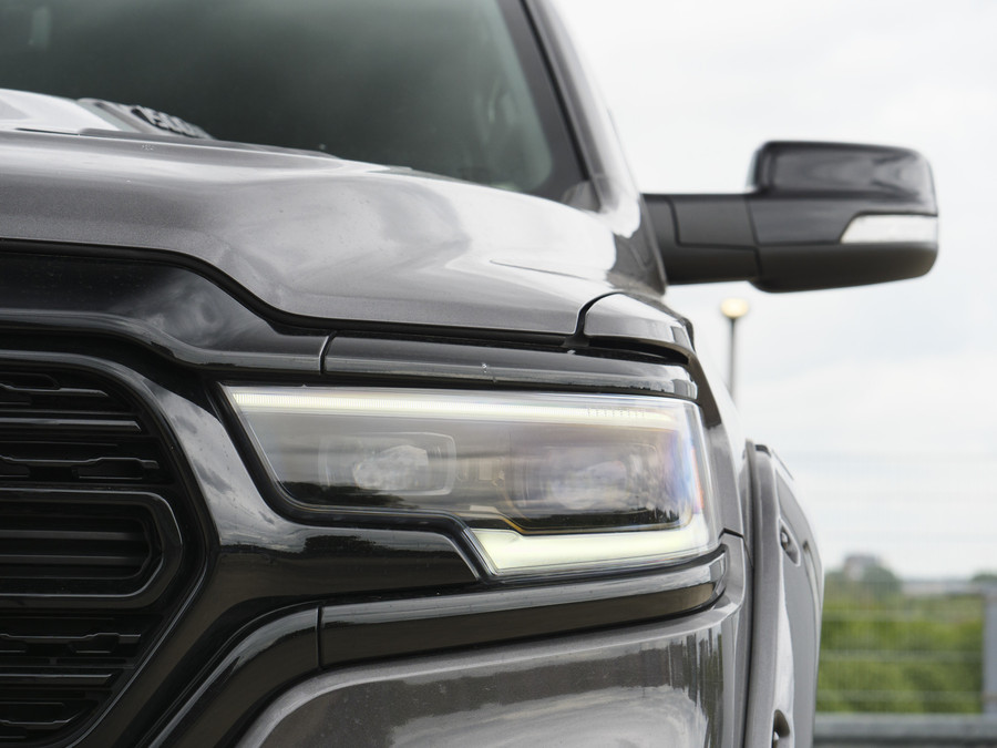 Dodge RAM 1500 5.7 V8 4x4 Crew Cab Limited