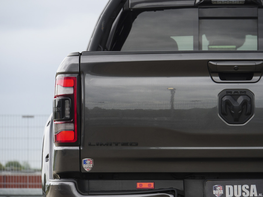 Dodge RAM 1500 5.7 V8 4x4 Crew Cab Limited