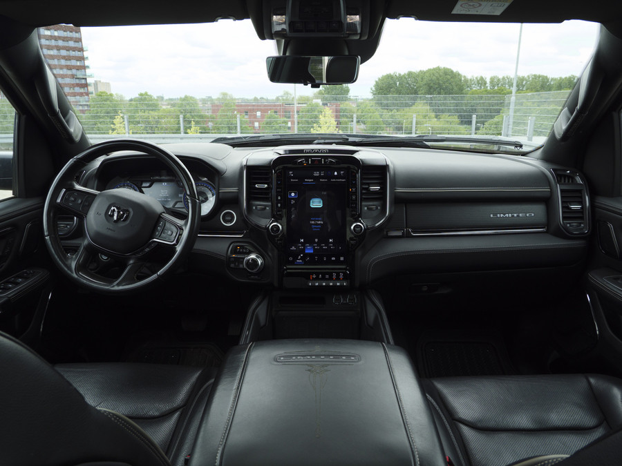 Dodge RAM 1500 5.7 V8 4x4 Crew Cab Limited