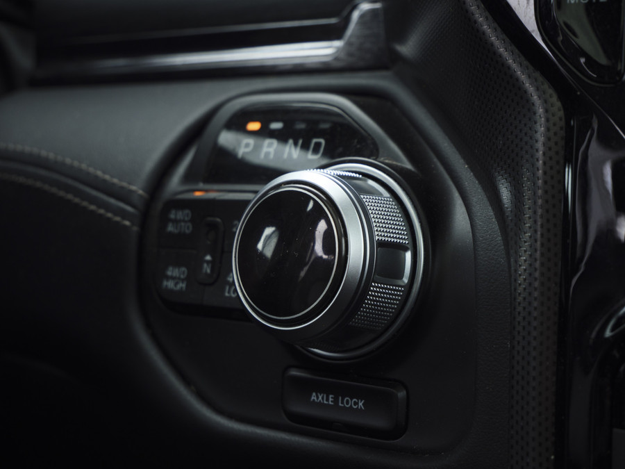 Dodge RAM 1500 5.7 V8 4x4 Crew Cab Limited
