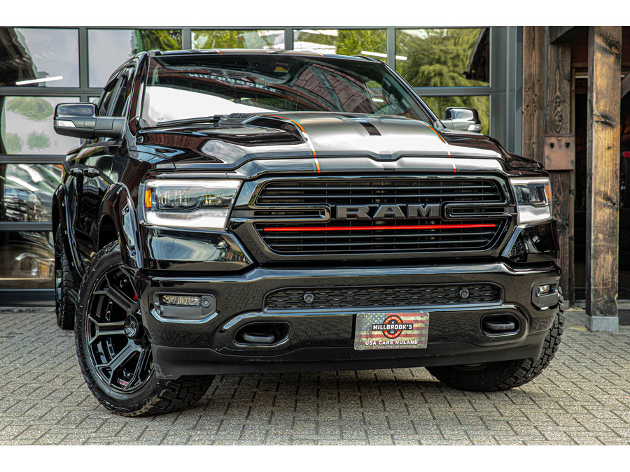 Dodge RAM 1500 5.7 V8 4x4 Crew Cab Laramie