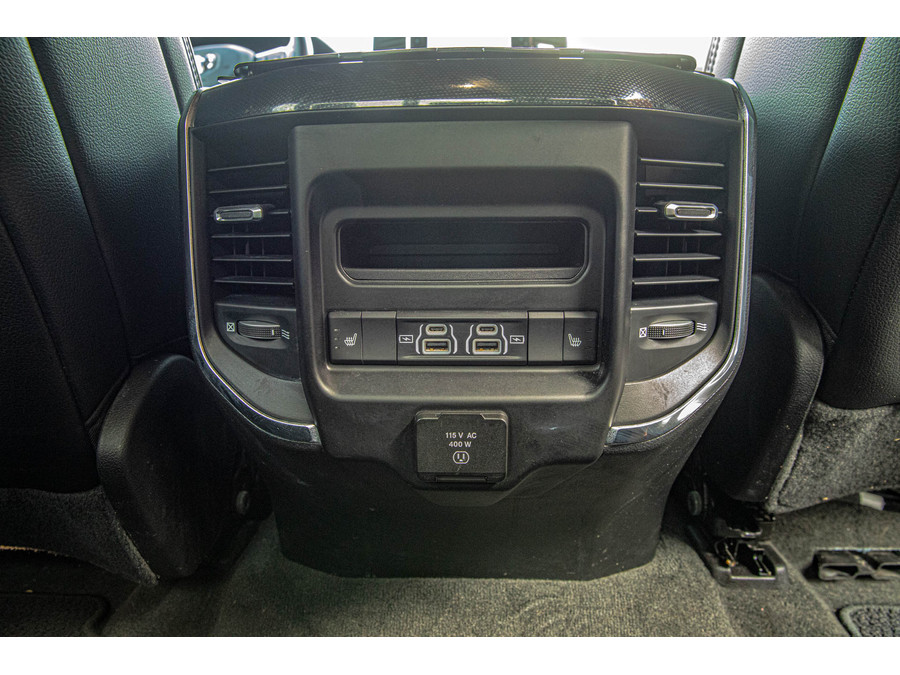 Dodge RAM 1500 5.7 V8 4x4 Crew Cab Laramie