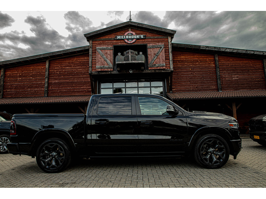 Dodge RAM 1500 5.7 V8 4x4 Crew Cab Laramie
