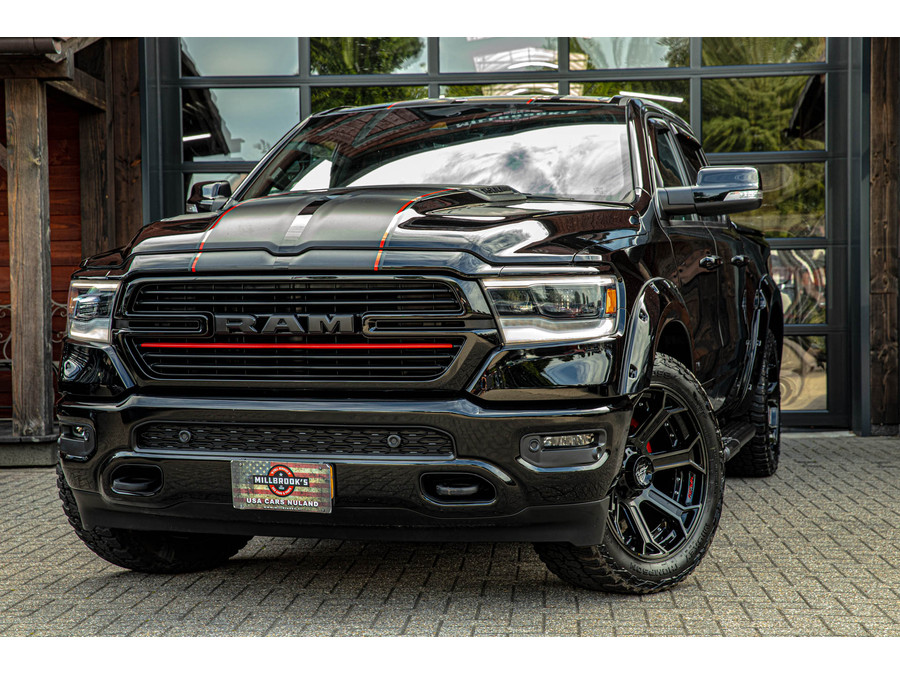 Dodge RAM 1500 5.7 V8 4x4 Crew Cab Laramie
