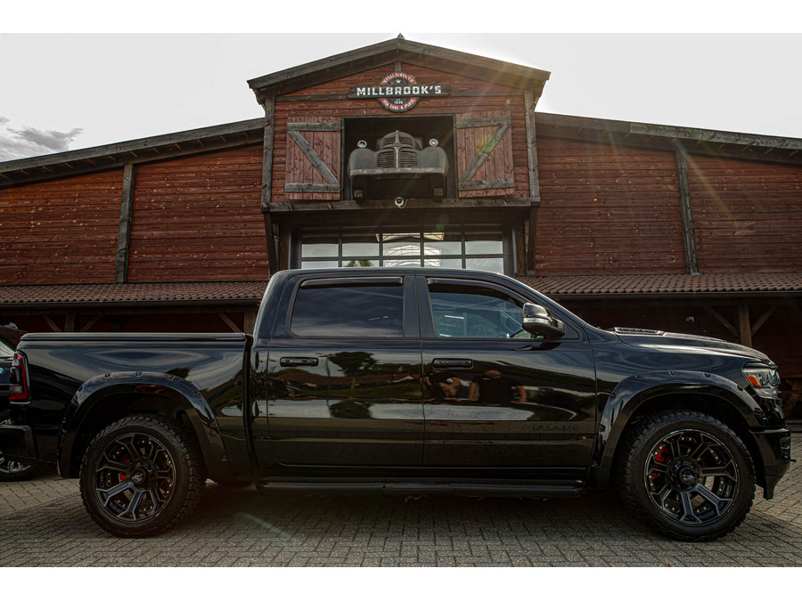 Dodge RAM 1500 5.7 V8 4x4 Crew Cab Laramie