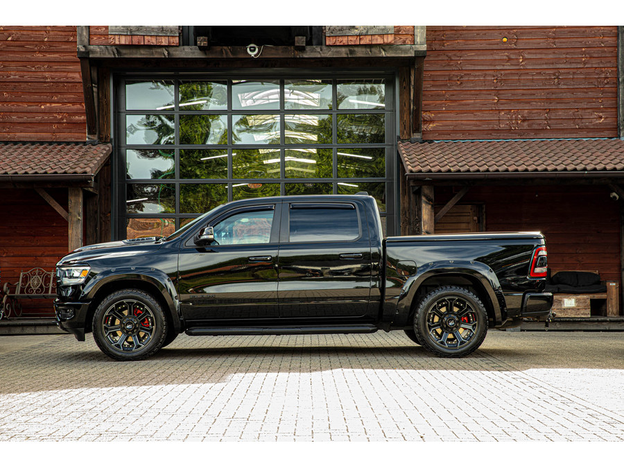Dodge RAM 1500 5.7 V8 4x4 Crew Cab Laramie