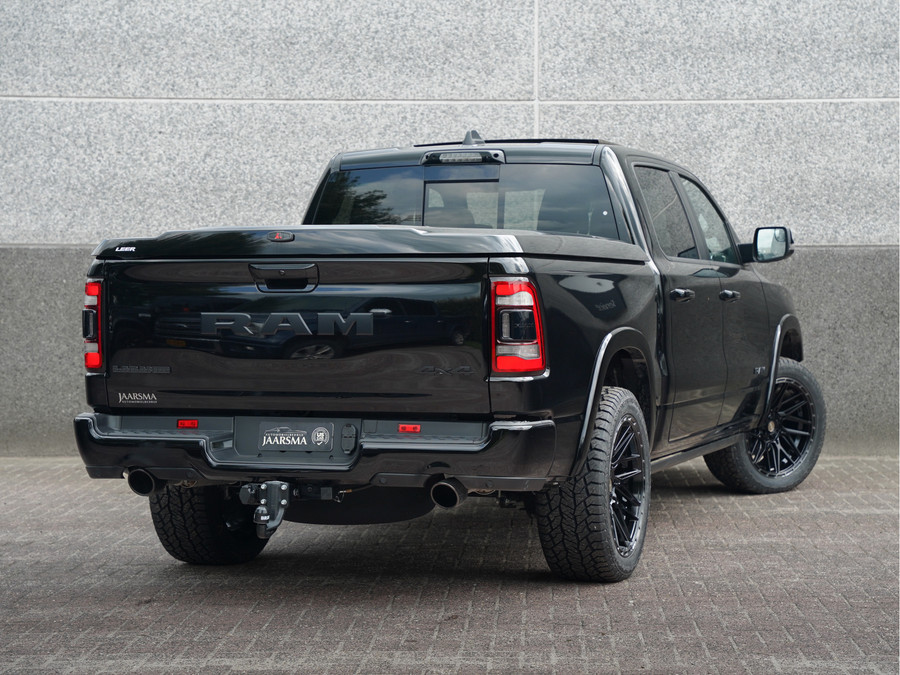 Dodge RAM 1500 5.7L V8 Laramie Night 4x4 CrewCab