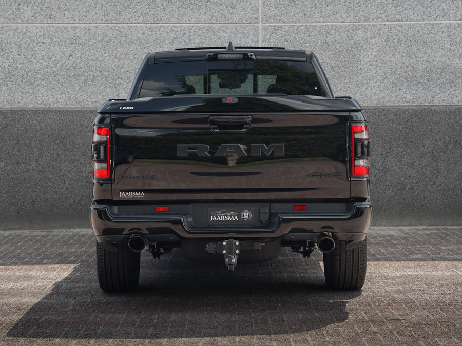 Dodge RAM 1500 5.7L V8 Laramie Night 4x4 CrewCab