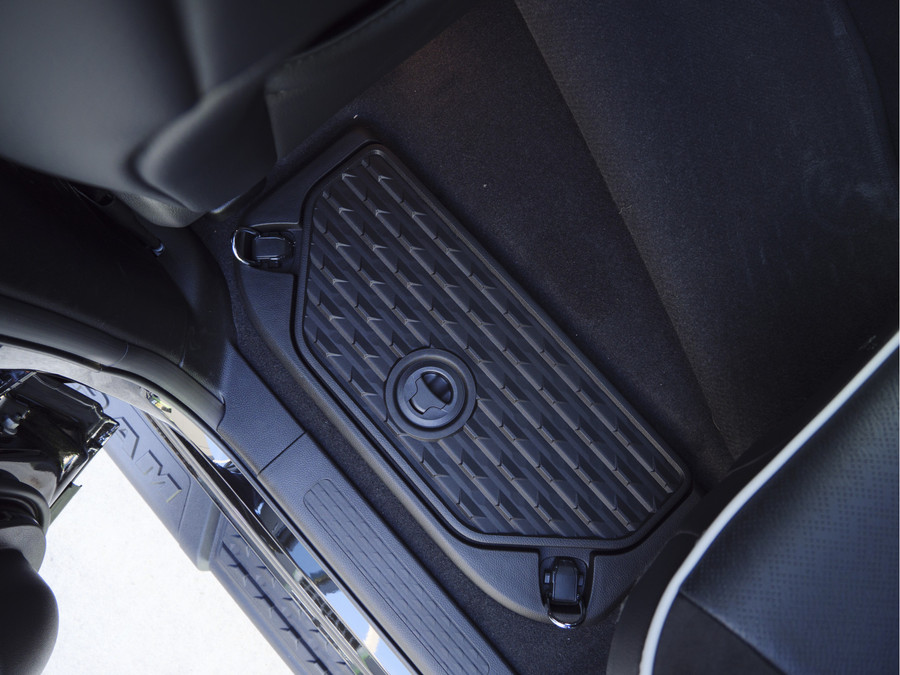 Dodge Ram 1500 | Laramie | Night | 3.0L I6 Hurricane | 4X4 |