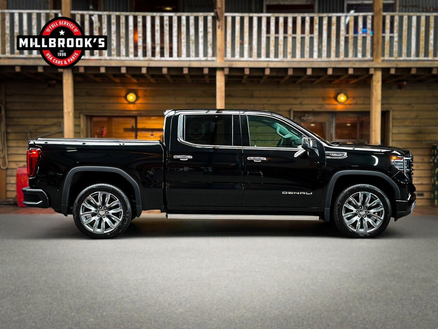 GMC Sierra Denali 6.2L V8,