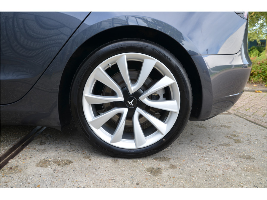 Tesla Model 3 Long Range AWD 75 kWh
