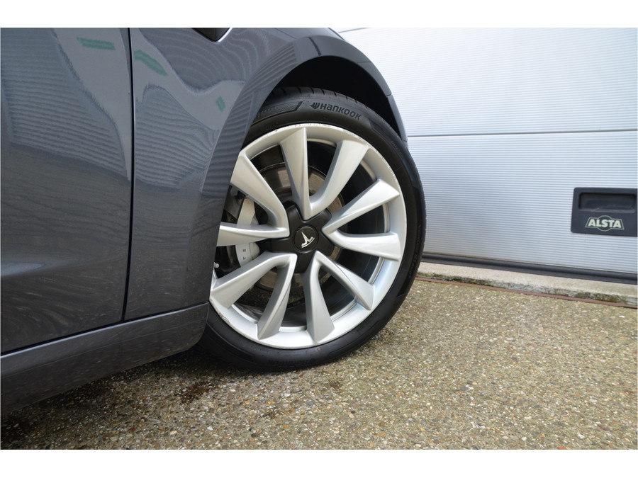 Tesla Model 3 Long Range AWD 75 kWh