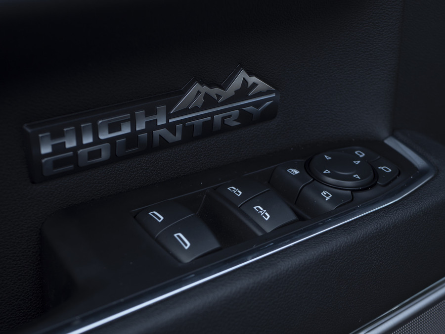 Chevrolet SILVERADO 6.2L V8 | High Country |