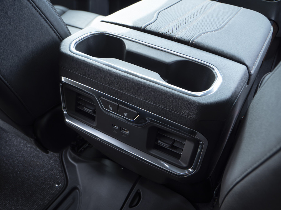 Chevrolet SILVERADO 6.2L V8 | High Country |